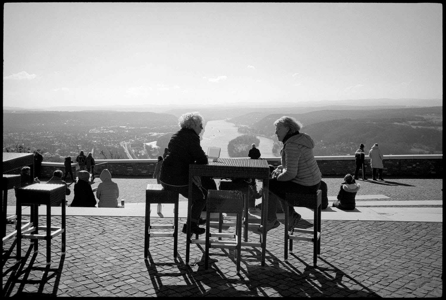Auf dem Drachenfels - Rheinromantik, eine Fotoserie von Dan Hummel, Schwarzweißfotos